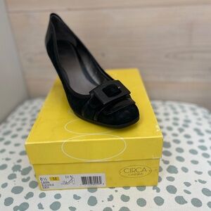 Circa wide heel black shoe